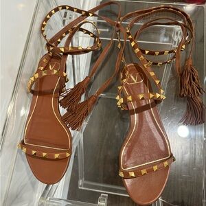Valentino Selleria ankle wrap sandals with tassle in brown size 37